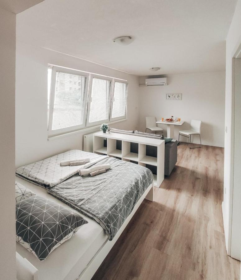 Studio Apartment Sanya #2 Ljubljana Extérieur photo